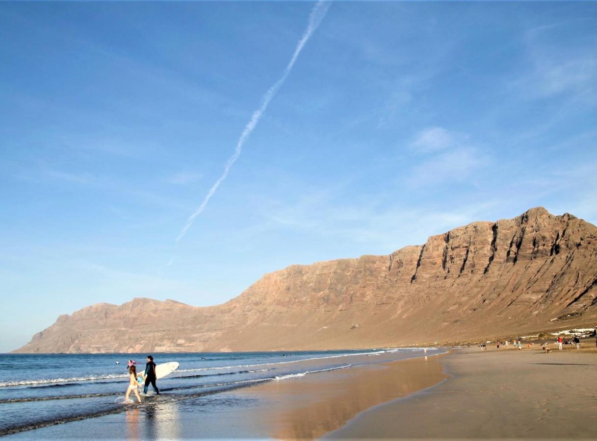 Canaryislandshost L Famara Surfer Kültér fotó