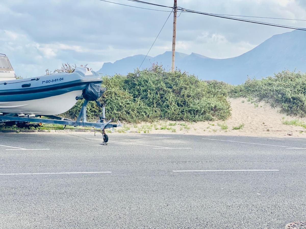 Canaryislandshost L Famara Surfer Kültér fotó